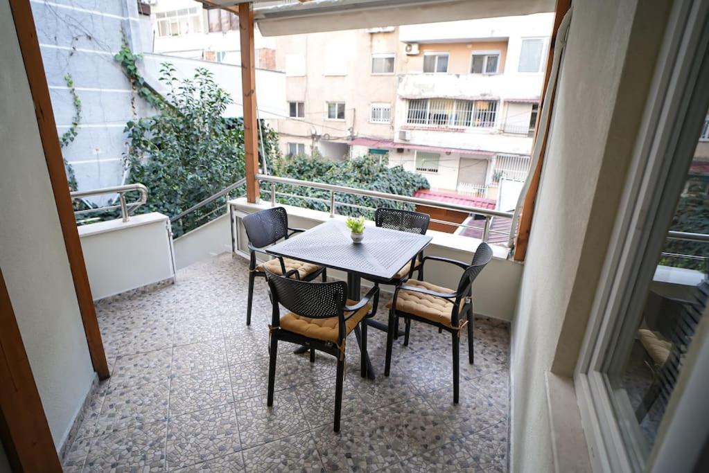 Grandpa House - Studio App.2 Tirana Esterno foto