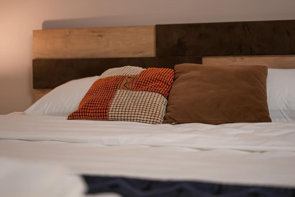 Grandpa House - Studio App.2 Tirana Esterno foto